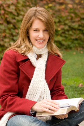Outdoor study with Eat Sleep Learn's Ashburton Premium course for learning English as a Second Language in London, UK